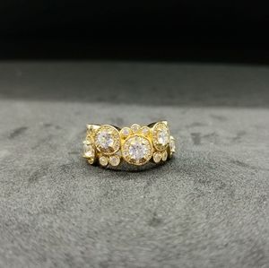 Razzle Dazzle Ring 💃